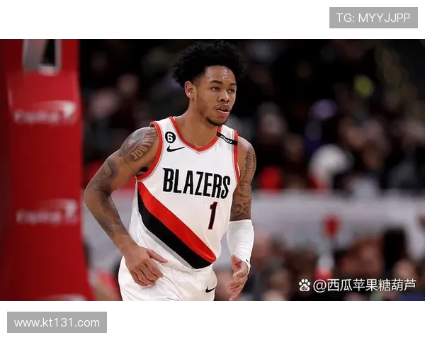 西蒙斯全场手感冰凉仅得8分 三分球命中率低迷表现令人失望